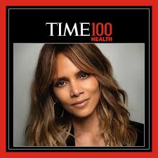 “Halle Berry Captura Atenciones: Imagen Viral Reactiva la Curiosidad Sobre el Presente de la Actriz”